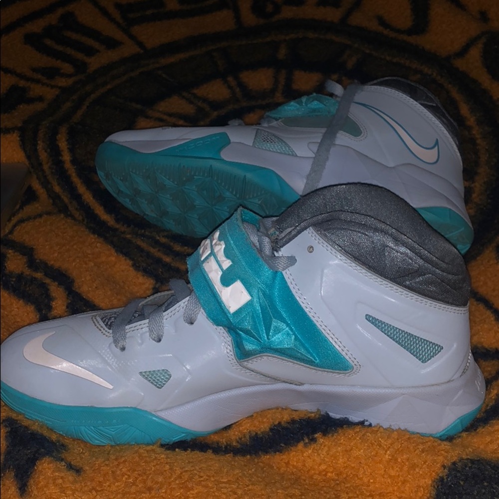 Lebron soldiers VII